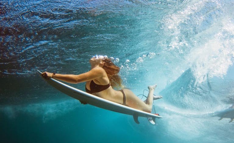How To Do A Duck Dive In Surfing